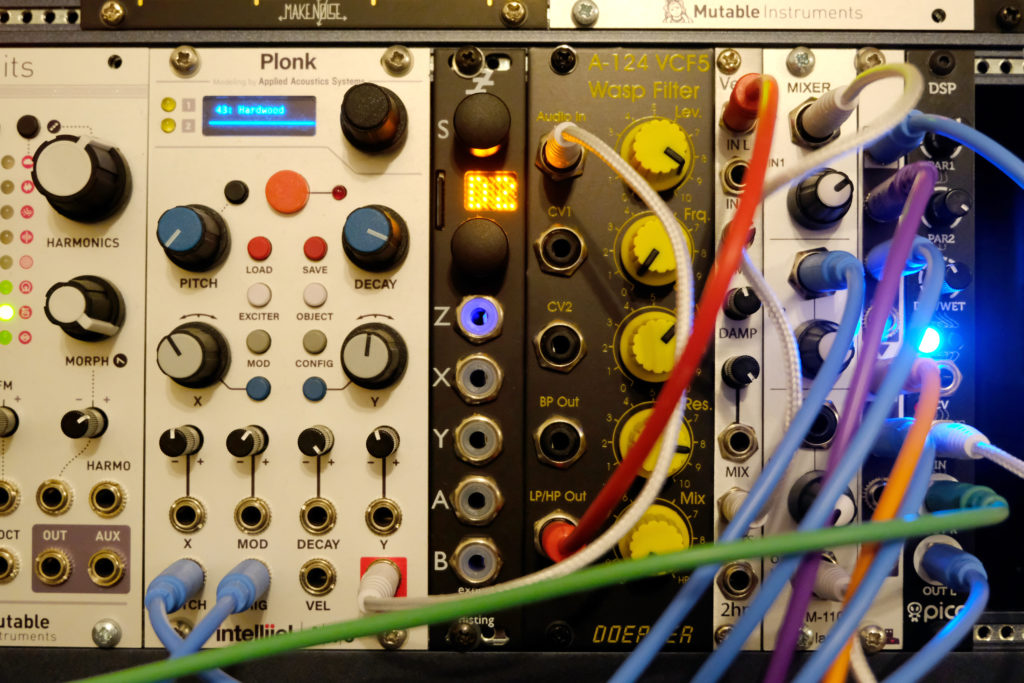 Modular synthesiser